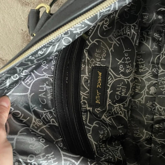 Betsey Johnson Quilted  Daisy Floral Stud Purse Tote Bag Black - Picture 6 of 6